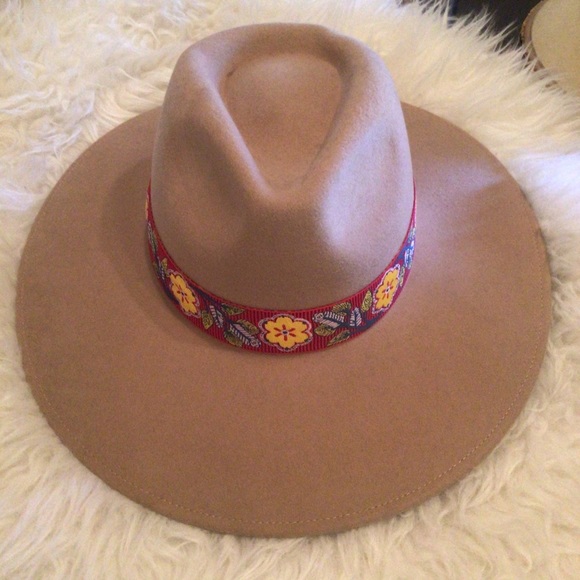 Wyeth by Todd Magill Accessories - RARE ! Wyeth rare vintage banded rancher